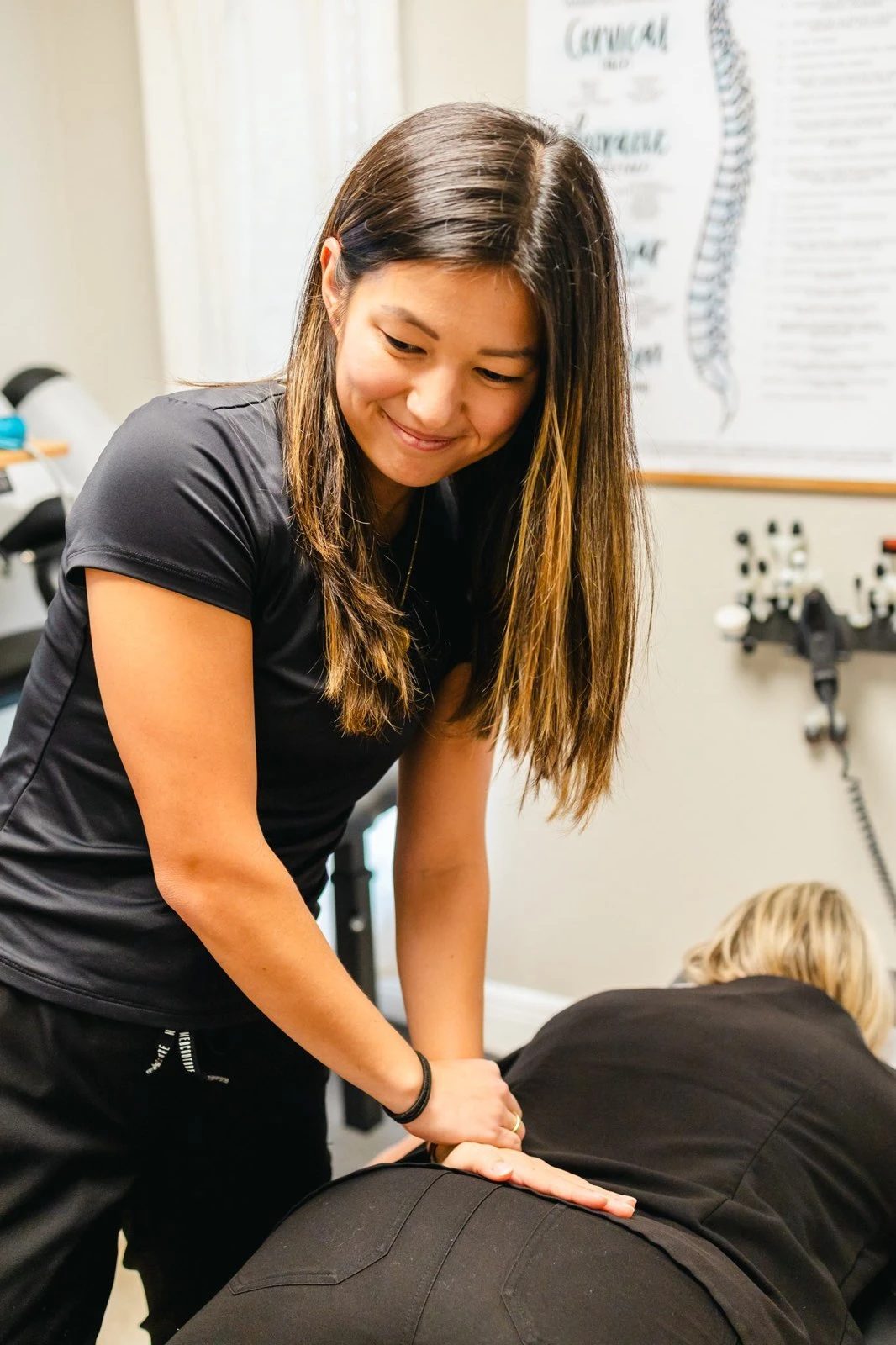A chiropractic adjustment at Grace Medical and Chiropractic